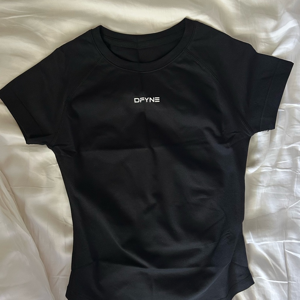 DFYNE Black Athletic T-Shirt